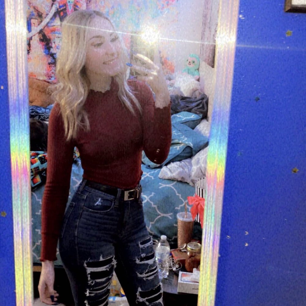 Meet your Posher, Hailie